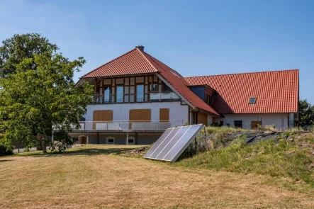 Südansicht - Haus kaufen in Preußisch Oldendorf / Büscherheide - Wunderbare Lage, vielseitige Nutzung und viel Platz für Mensch und Tier !!