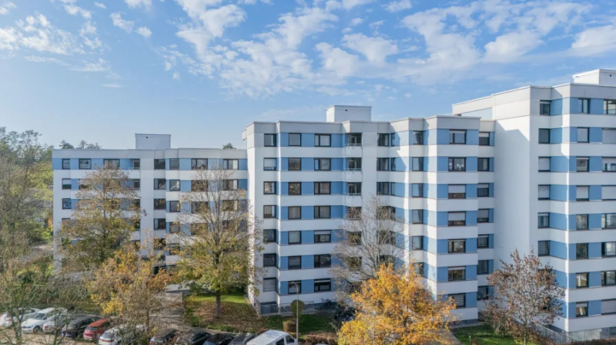 Drohne - Wohnung kaufen in Vaterstetten / Baldham - Charmantes 1-Zimmer-Apartment mit Loggia in ruhiger Lage – 2017 komplett saniert!