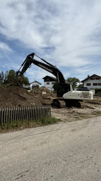 Los geht s - Haus kaufen in Starnberg - BAUBEGINN erfolgt - massive LEHMBAUWEISE - ökologisch und WOHNGESUND