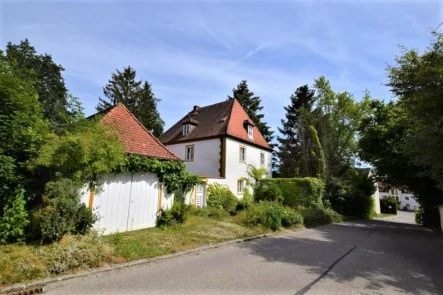 Ansicht - Haus kaufen in Neumarkt-Sankt Veit - EINMALIGE GELEGENHEIT FÜR EIN TRAUMHAFTES, HISTORISCHES ANWESEN