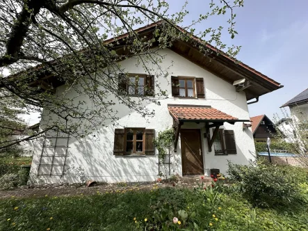 I - Haus kaufen in Burghausen - Wohnen im Landhausstil zentral in Burghausen