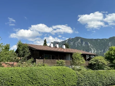 Ansicht West - Wohnung kaufen in Inzell - Vermietete 2,5-Zi.-ETW mit ruhigem, großem Südwest-Bergblick-Balkon und Garage