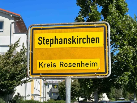  - Grundstück kaufen in Stephanskirchen - Baugrundstück - bebaubar mit 3 Wohneinheiten