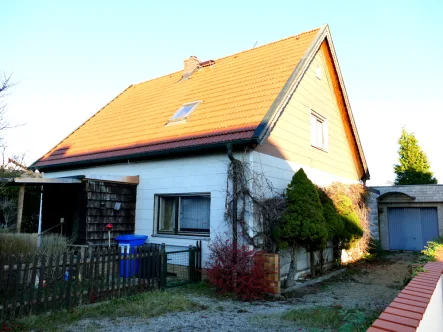 Außenansicht - Haus kaufen in Mühldorf am Inn - Mühldorf EFH, - ruhige Stadtrandlage, Handwerker/Heimwerker aufgepasst-