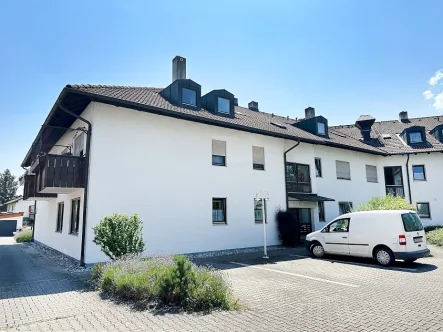 Ansicht - Wohnung kaufen in Rosenheim - Mit Zukunftspotenzial! 2-Zimmer Wohnung mit Tiefgaragenstellplatz im Erbbaurecht!