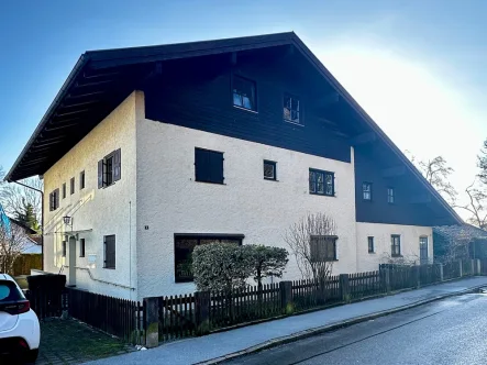 Hausansicht Westen - Wohnung kaufen in Altenmarkt - 2-Zimmer Wohnung mit großer Wohnküche und Süd-Balkon