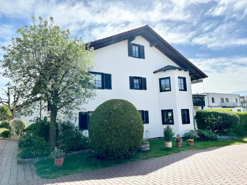 Ansicht - Wohnung kaufen in Rosenheim - Großzügige 2-Zimmer Maisonettewohnung mit Balkon und Tiefgaragenstellplatz!