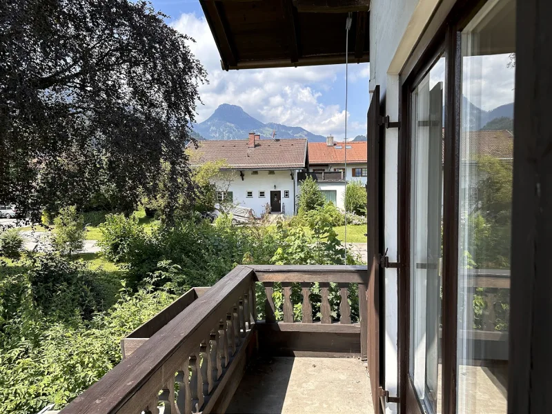 Ausblick vom Balkon in Richtung Brünnstein