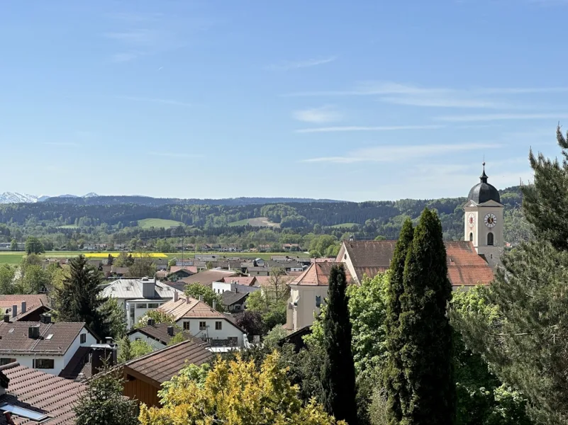 Aussicht Südbalkon - Haus kaufen in Feldkirchen-Westerham - Einzigartiger Weitblick - Exklusive Doppelhaushälfte in Toplage