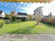 Terrasse mit Gartenanteil