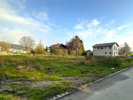 Grundstücksansicht - Grundstück kaufen in Simbach am Inn - Sonniges Baugrundstück in ruhiger Lage