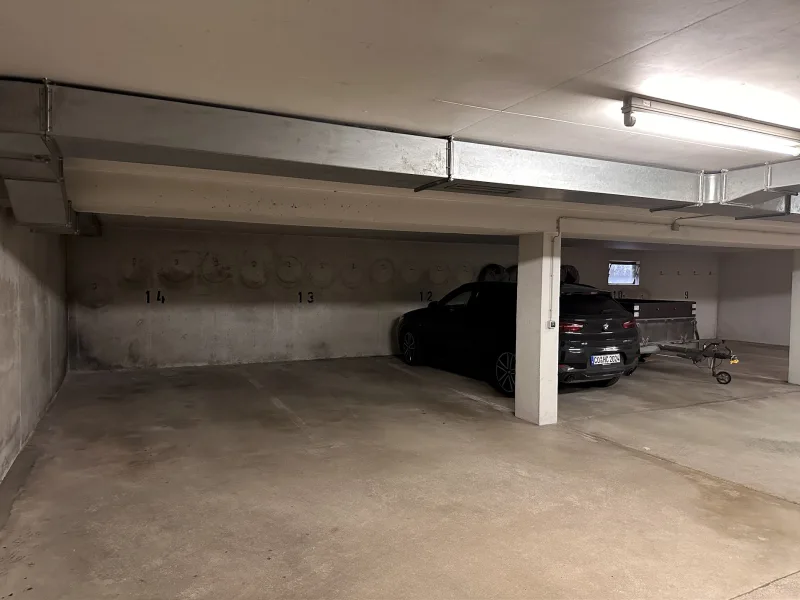 Tiefgaragenstellplatz