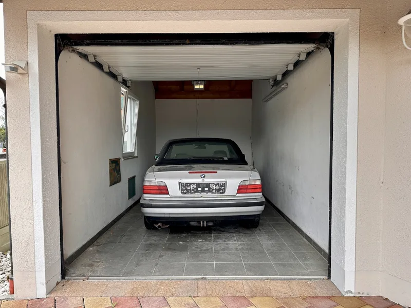 Garage 2