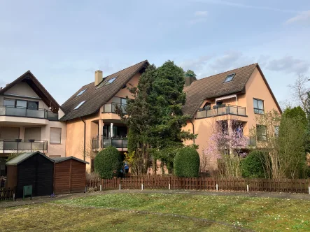 Außenansicht - Wohnung kaufen in Schwaig - Gepflegte Maisonette-Wohnung in Toplage am Pegnitzgrund
