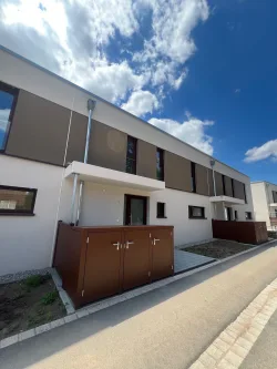 Außenansicht - Haus mieten in Fürth - Exklusives Neubauobjekt in Toplage - Reihenmittelhaus in Fürth!