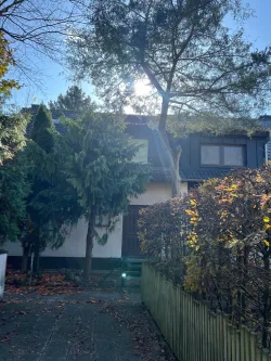 Ansicht - Haus kaufen in Schwarzenbruck - Gemütliche Doppelhaushälfte in Schwarzenbruck-Gsteinach