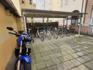 Fahrradstellplatz im Hof