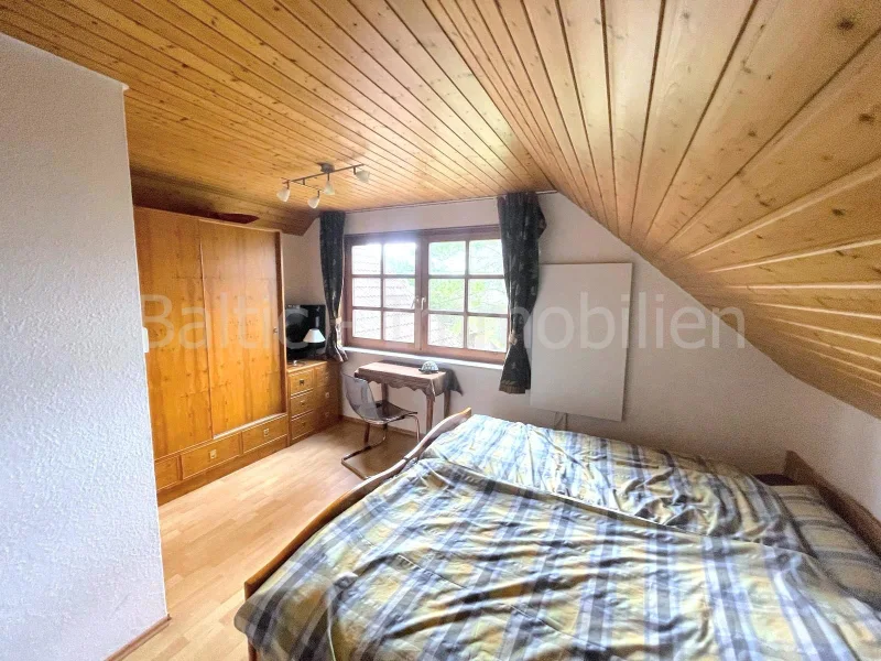 Schlafzimmer DG