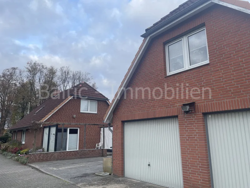 Haus und Garage - Haus kaufen in Oldenburg in Holstein - Einfamilienhaus mit viel Stauraum auf einem großen Grundstück!