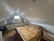 Schlafzimmer DG