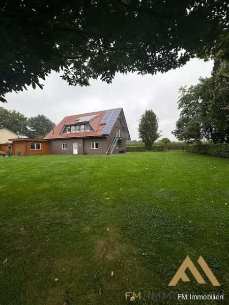 Außenansicht - Wohnung mieten in Emstek / Drantum - Wohnen auf dem Lande! Topgepflegte Dachgeschosswohnung mit Garten in einem Zweifamilienhaus!