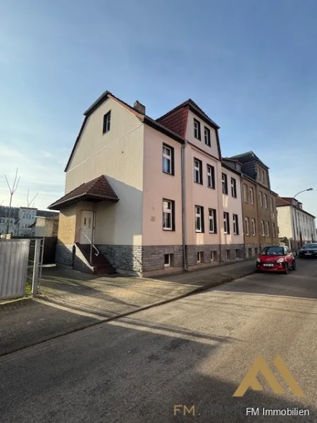 Außenfoto - Haus kaufen in Pritzwalk - Mehrfamilienwohnhaus in Pritzwalk - Innenstadtlage!