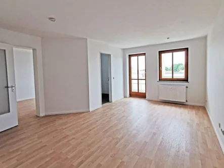 Wohnzimmer - Wohnung mieten in München - Gemütliche Singlewohnung mit Blick ins Grüne und neuer Einbauküche....