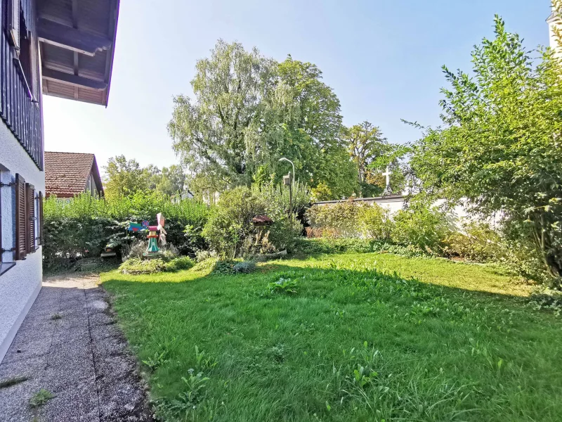 Schöner Süd-Westgarten - Wohnung mieten in Taufkirchen - Erstbezug nach Sanierung.....Traumhafte Gartenwohnung im alten Ortskern