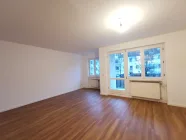 Wohnzimmer mit Balkon