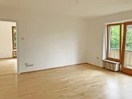 Wohnzimmer mit BalkonN