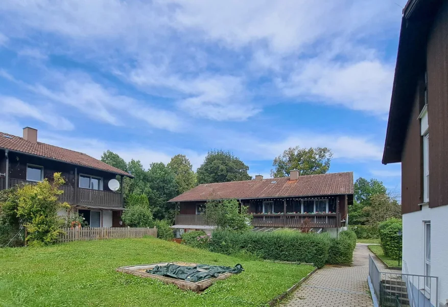 Ruhige und sonnige Wohnanlage - Wohnung mieten in Starnberg - NEU ... RAUS AUF'S LAND - RUHIGE WOHNUNG MIT VIEL ABENDSONNE