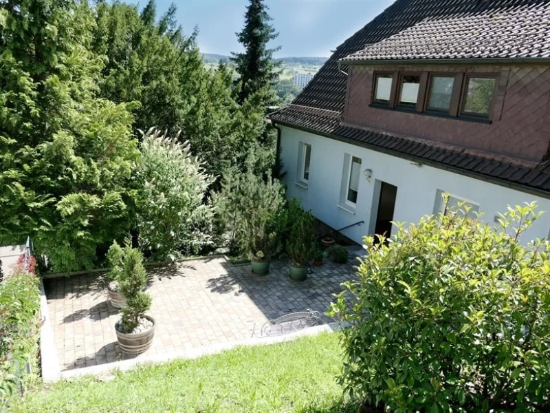 Terrasse im Eingangsbereich-EG