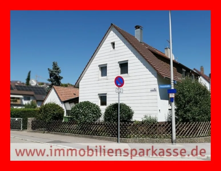 Ansicht von der Straße - Haus kaufen in Niefern-Öschelbronn - Gemütlich wohnen - eigener Garten - zentrumsnah!