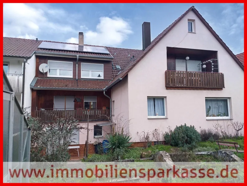 Ansicht vom Garten - Haus kaufen in Niefern-Öschelbronn - ZWEI Häuser - EIN Preis - VIELE Möglichkeiten!