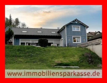 Hausansicht - Haus kaufen in Unterreichenbach - Viel Platz für Ihre Familie!