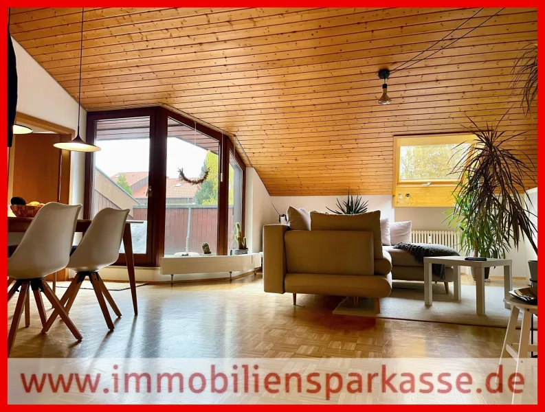 Wohnzimmeransicht - Wohnung kaufen in Neuenbürg - Gemütliches Wohnen - Küche und Garage inklusive!