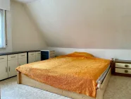 Schlafzimmer DG