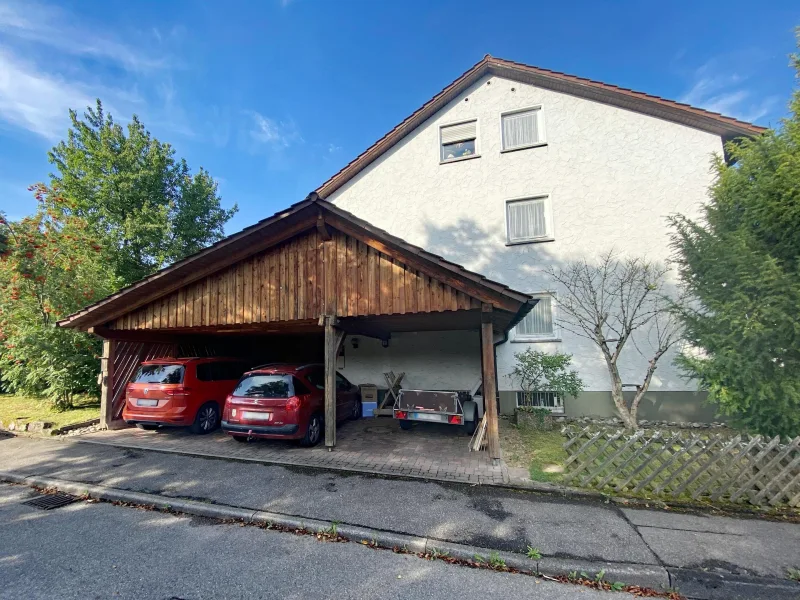 großer Carport