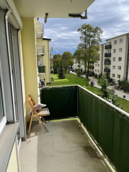 Südbalkon - Wohnung kaufen in Garching - Brück Immobilie - Freie 3 Zi.-Eigentumswohnung mit Nord- und Südbalkon