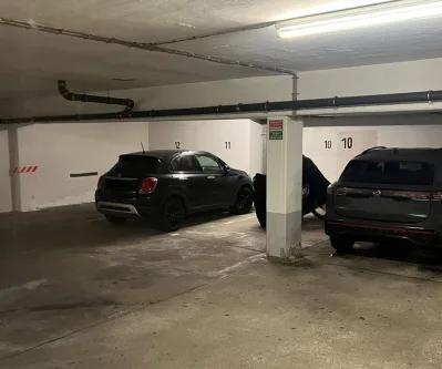 Nr. 11 - Garage/Stellplatz kaufen in München (Moosach) - Brück Immobilien - TG-Stellplatz - Erbbau - Instandhaltungsrückstau - Bunzlauer Straße