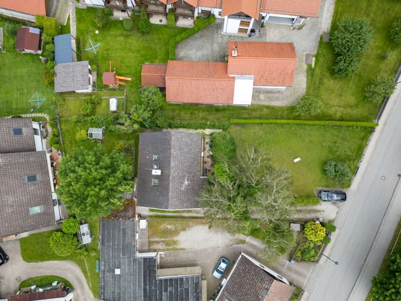 Grundstueck - Grundstück kaufen in Emmering - Bebautes Grundstück mit Altbestand (Zweifamilienhaus) in Emmering!