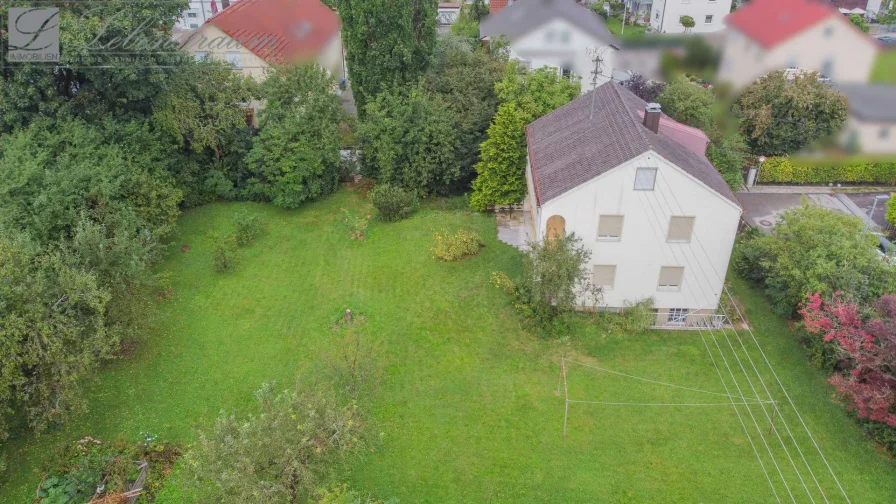 Grundstück mit Altbestand - Grundstück kaufen in Bobingen - 1.513 m² Grundstück mit abrissreifem Altbestand in Bobingen