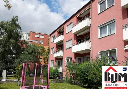 Gartenseite - Wohnung mieten in Nürnberg - *Hell - 3 Zimmer - 2021 modernisiert - Südloggia - Blick ins Grüne - gepflegtes Anwesen*