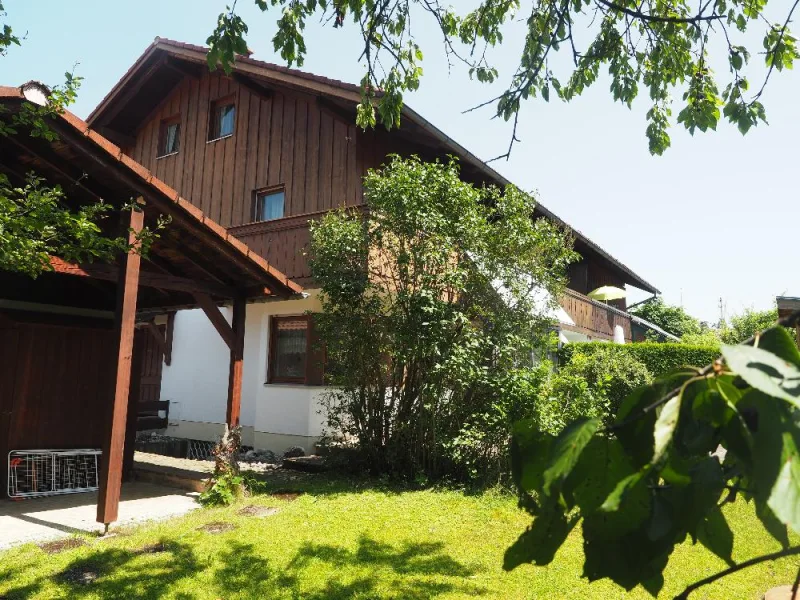 Süd West - Haus kaufen in Grassau - * RESERVIERT * Reihen Eckhaus mit Rund Erker Garage Carport ruhige Süd West Lage