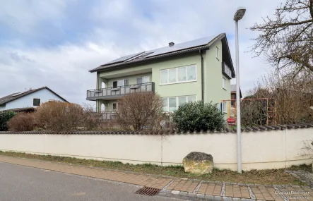 Aussenaufnahmen MFH Neudorf-11 - Haus kaufen in Pettendorf - "Nachhaltiges Wohnen in Familienidylle: Sonniges Mehrgenerationenhaus mit eigener Photovoltaikanlage!"