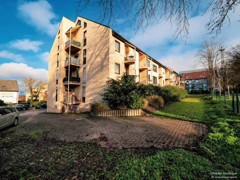 Südwestansicht - Zinshaus/Renditeobjekt kaufen in Regensburg - Kleine, feine 2-Zimmer-Wohnung nahe Uni & Klinikum