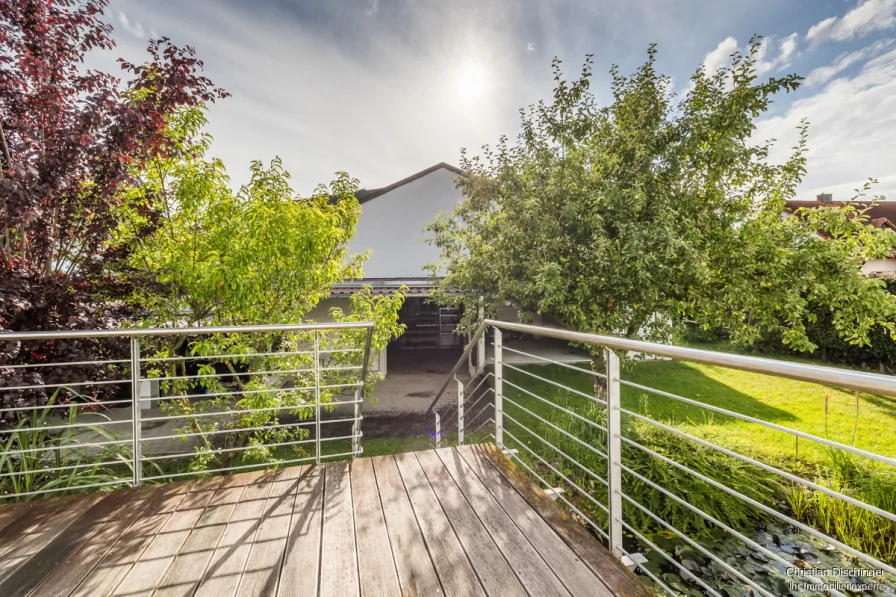 Terrasse - Haus kaufen in Bad Abbach - Charmantes Wohnhaus in idyllischer Lage von Bad Abbach * Viel Raum für Hobby, Werkstatt und Lager