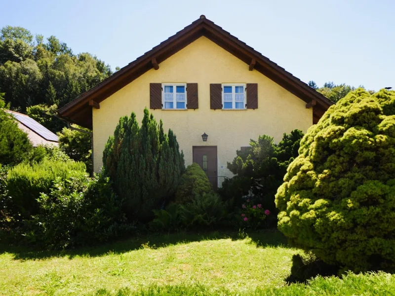 Nordseite - Haus kaufen in Pleinting bei Vilshofen - Über 2.300 m² großes Grundstück mit kleinem 50er Jahre Haus!