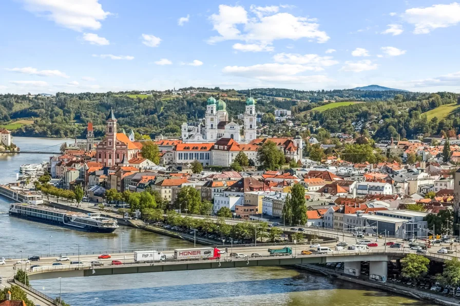 Blick auf die Innenstadt - Grundstück kaufen in Passau - Grundstück nähe Schanzlbrücke, mit Donaublick