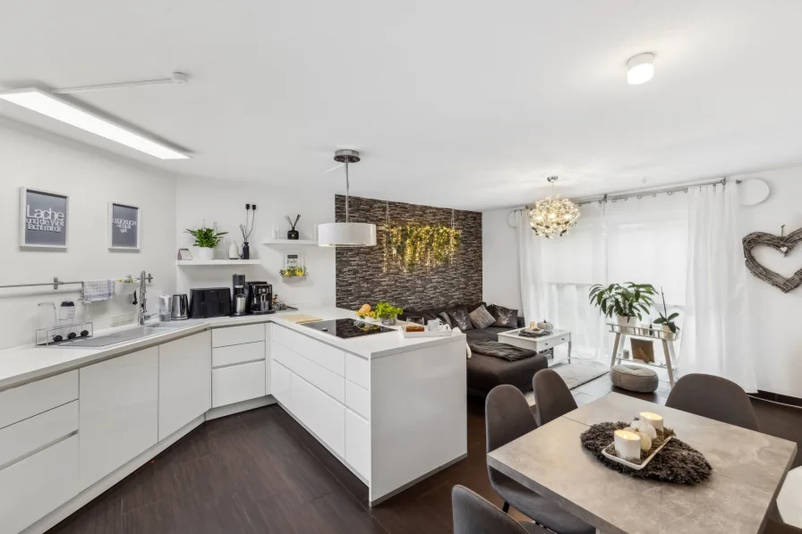 Wohnen / Essen / Kochen - Wohnung kaufen in München - Moderne 2-Zimmer-Erdgeschosswohnung mit Garten... top-gepflegt!